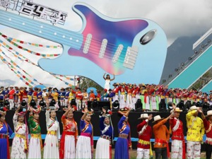 近百场演唱会、音乐节席卷国庆假期 “诗歌音乐节”打开文旅新方向