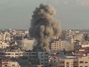 巴以双方超4900人死亡！加沙地带一所学校遭袭，还有住宅楼被轰炸！联合国宣布：将尽快对这一事件进行调查