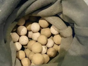 热搜第一！旅客携“保健石”入境，核辐射竟超标千倍！仪器检测：1类致癌物……