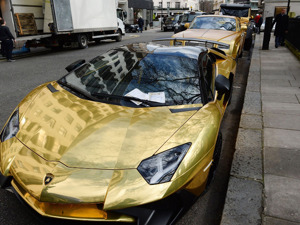 男子租劳斯莱斯、兰博基尼等豪车，转手变现500多万后逃至泰国