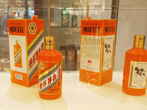茅台提价20%，股价大涨！多家白酒公司：静观其变……