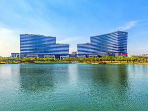上海商业地产市场回暖，招商商办超百亿资产包成热门标的