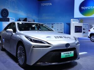 在进博会上买汽车 