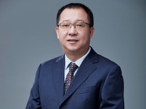 猎车榜15周年 | 易鑫集团联席总裁高志：电动智能化给汽车金融行业带来新的挑战和机遇