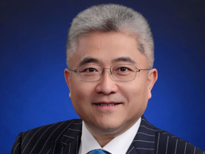 猎车榜15周年丨梅赛德斯-奔驰段建军：驱动方式的变化未曾改变豪华真谛