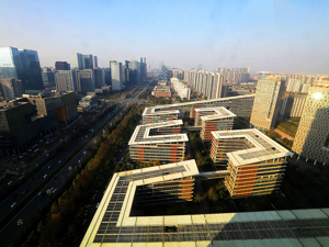 多只科创100指数基金涨超10%；两浮动费率基金延长募集期；朱少醒、傅鹏博纷纷加仓这只个股