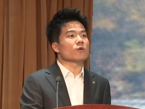 走红是偶然还是必然？董宇辉最新回应：守正出奇！如果没走红，我可能去学校当老师……