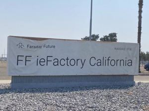 实探贾跃亭美国造车：21英亩厂区空旷冷清， FF 91试驾遭遇车门失灵，“共创交付”模式类同“乐视拉投资”