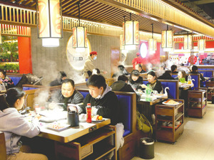 扩大国内需求、防范化解重点领域风险等九箭齐发