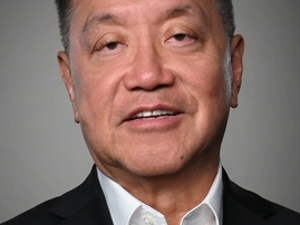 股价创历史新高，半年涨幅超英伟达，又一名华裔CEO打造AI浪潮大赢家