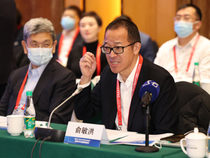 俞敏洪“闭门思过”：罢免CEO、致歉“拉黑”、停播争议主播 业内：东方甄选走出危机才刚刚开始