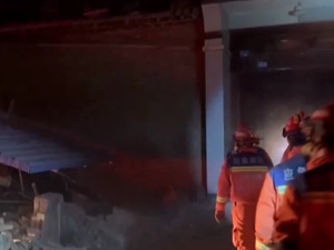 积石山6.2级地震已致111人遇难！国家地震应急响应提升至二级，甘肃及周边省份数千消防救援人员集结待命增援