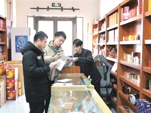 每顿饭4000元，从不付钱！原干部吃山珍海味、喝高档白酒，纪委揭露……