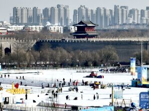 古城冰雪经济热