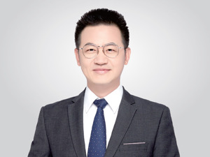平安证券首席经济学家钟正生：2024年服务业消费与投资将成新增长引擎