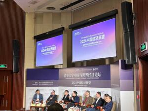 中银证券首席经济学家徐高回应每经：可考虑将土地和房产收益等纳入基建项目收益，使项目回报和成本更平衡