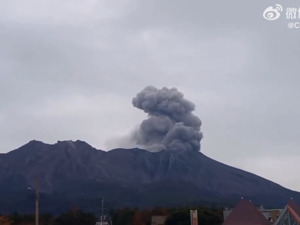 突发！日本一火山喷发！日本发生6.0级地震！