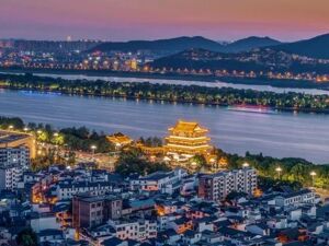 长沙市《政府工作报告》发布 2024年目标实现地区生产总值增长6%以上
