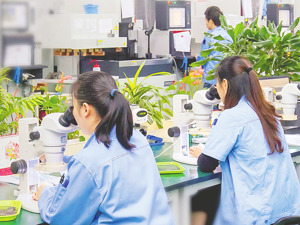 离职后密切交流“友商”昀冢科技起诉三位前员工及相关方