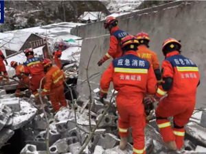 云南镇雄突发山体滑坡，18户44人被埋！云南省省长紧急赶赴现场……