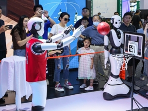 国务院：加快重点行业智能升级，大力发展智能产品，高水平赋能工业制造体系