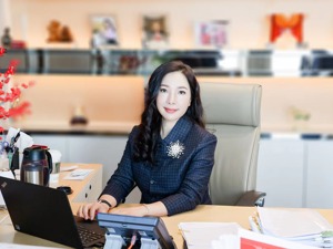 广东省政协委员黄少媚：一线城市向来是全国楼市风向标，扭转市场预期要趁热打铁