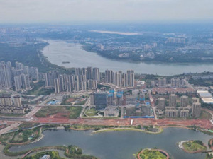 四川省人大代表、泸州市委副书记何洪波：携手打造川南省域经济副中心，推动城市能级全方位跃升