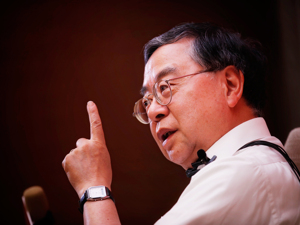 陈启宗退任恒隆集团董事长，其子陈文博接棒