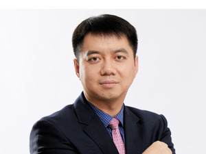 俄乌两周年 | 专访人大重阳金融研究院执行院长王文：俄乌冲突恐持续十年或更久，特朗普成为影响局势的变量