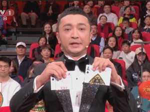 元宵晚会，尼格买提的扑克牌终于对上了！