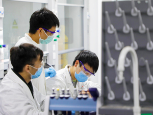 香港大学深圳医院骨科医学中心主任杜启峻：希望罕见病能有更多的药物研发