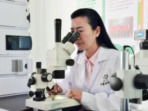 筑梦现代化 共绘新图景·代表委员履职故事丨全国人大代表梁代华：为支持涉农优质民营企业发展建言献策