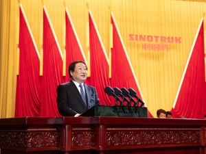 中国重汽集团董事长谭旭光：“AI时代，你不主动革自己的命，市场就一定会革你的命”
