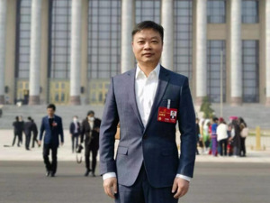 全国人大代表、小鹏汽车董事长何小鹏：探索设立限定场景无人驾驶法规，加快车网融合互动