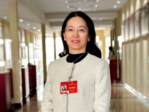 全国人大代表、齐鲁制药集团总裁李燕：建议围绕“产业链”布局“人才链”