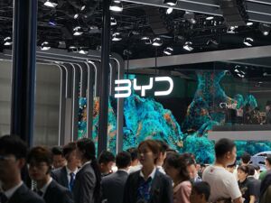 “不如比亚迪、特斯拉”！三大汽车央企新能源业务将被单独考核 专家：有望带来规模化促进效应