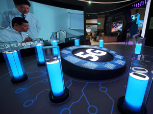 行业ETF风向标丨适度超前建设5G，通信ETF半日成交达3亿