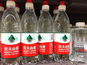 钟睒睒卸任浙江农夫实业法定代表人，去年以来已卸任12家