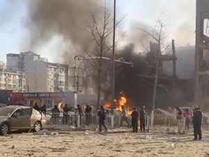 河北燕郊一餐饮店爆炸，有伤者就医，目前伤亡不明