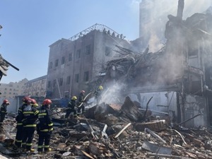 专题｜官方凌晨通报：对央视等媒体记者表示歉意！河北燕郊爆燃事故造成7死27伤，求职者：入住的小旅店被炸，庆幸不在场