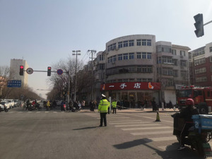 燕郊爆燃事故现场已封控  亲历者：震感很强，像是心颤了一下