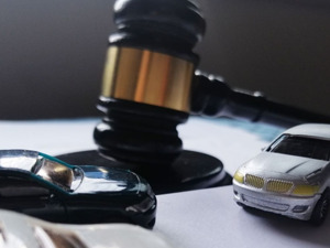 控制他人账户交易自家股票 金陵体育实控人之一李剑峰因信披违规等被罚200万元