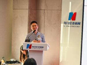 如何在AI赋能中平衡创新与挑战？巢文涵：从训练和创造AI走向调用和激发AI潜力