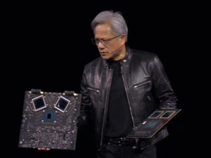重磅！“我们需要更大的GPU”，英伟达宣布推出最强AI芯片，成本和能耗较前代改善25倍