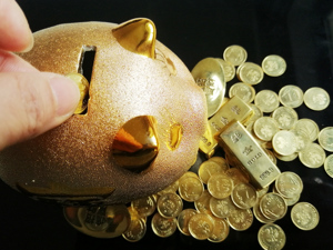 金价高涨背后：有人为结婚跑遍30家金店对比价格；有人卖出5公斤黄金变现270多万元！黄金的风还能吹多远？