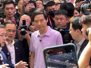 车展速递丨雷军“现身”参观！长安汽车2024北京车展推8款新车，启源E07下半年上市