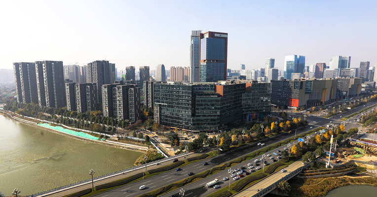 成都范围内住房交易不再审核户籍、社保等购房条件，不再限制购买套数