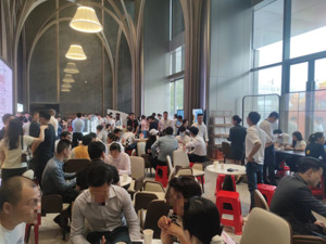 实探央行5·17新政后的深圳楼市：部分楼盘现场“人山人海”， 让利揽客仍是主流
