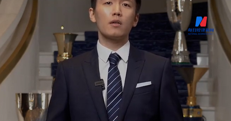 未能偿还30亿元债务，张康阳出局！“八年七冠”难掩经营失败，华尔街“秃鹰”入主百年豪门