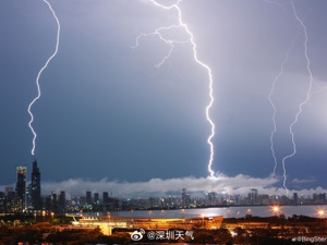 暴雨突袭深圳，全市进入暴雨紧急防御状态！知名景点部分城墙坍塌，系全国重点文保单位